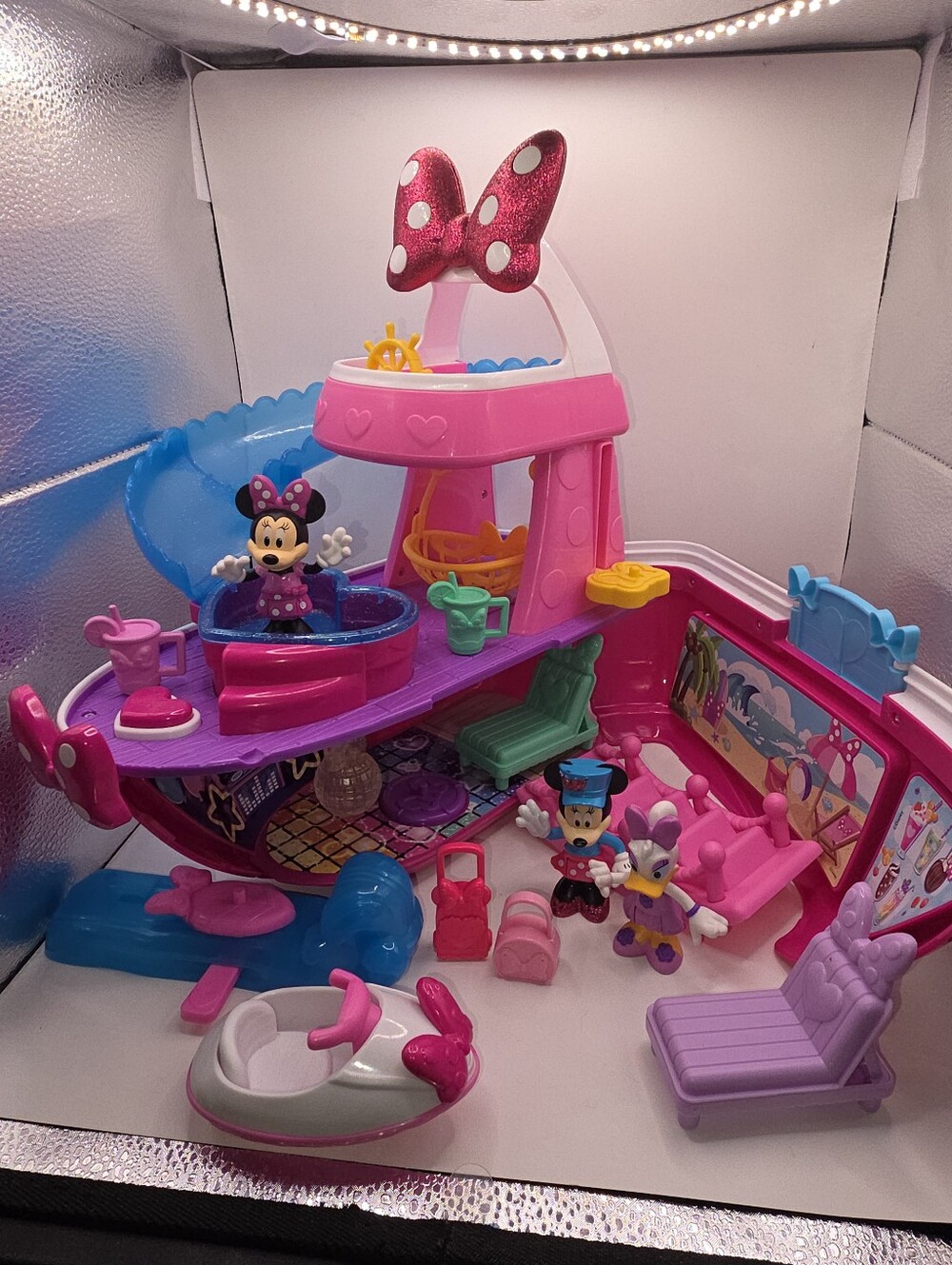 Disney Junior Minnie Mouse Bowdazzling Yacht Bow-Liner Jet